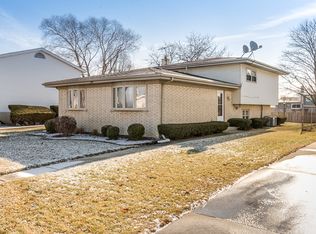 1839 W Amelia Ln, Addison, IL 60101