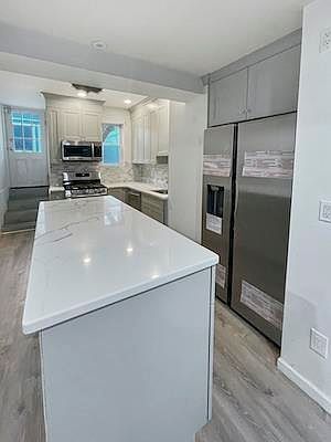 3rd image of 187 Ogden Ave #1