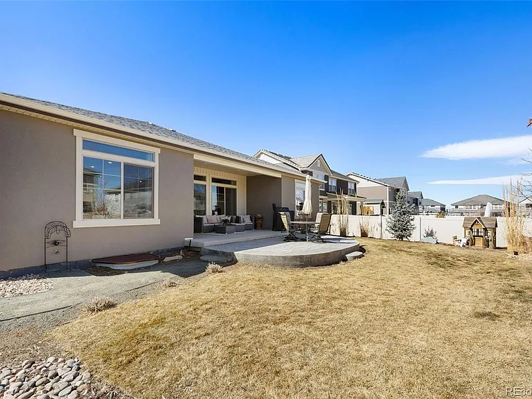 20551 Beekman Pl — Photo 31