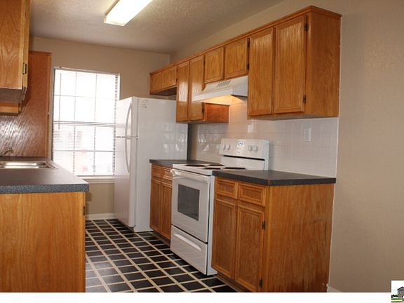 5th image of 3819 Oak Valley Dr