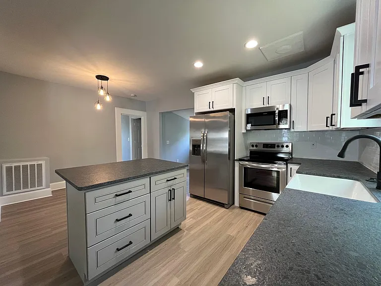 27 Saco St — Photo 10