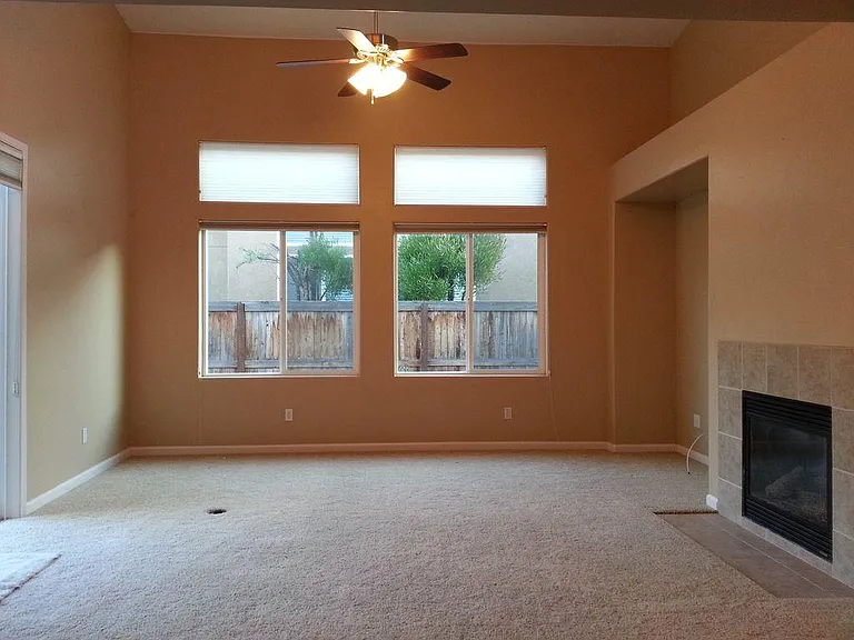 874 Joliet Ln — Photo 8