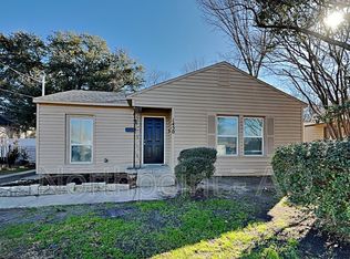 1450 Holcomb Rd, Dallas, TX 75217