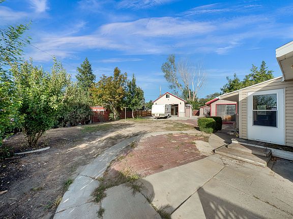 4th image of 556 W Greenleaf Dr