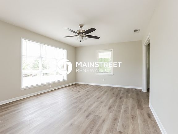 4th image of 104 Oak Dr