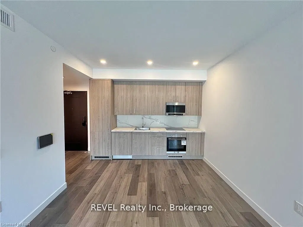 2 bed, $2,350 — Photo 4