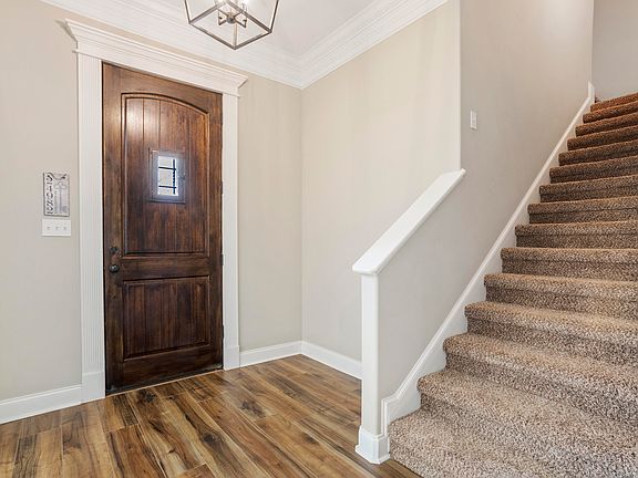 3rd image of 24982 Knollwood Dr
