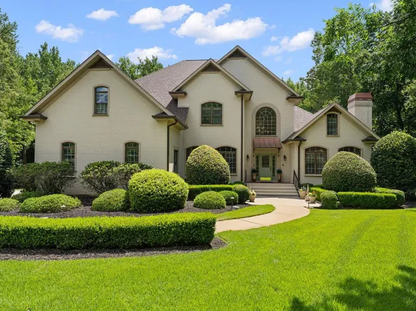 10 Oldenberg Ct, Greenville, SC 29615