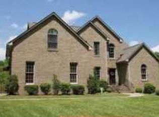 5725 Scenic Hills Dr, Roanoke, VA 24018