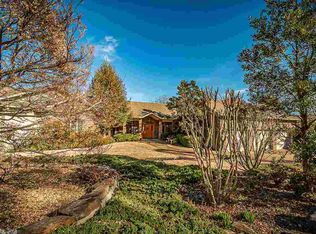 55 Levantino Dr, Hot Springs Village, AR 71909
