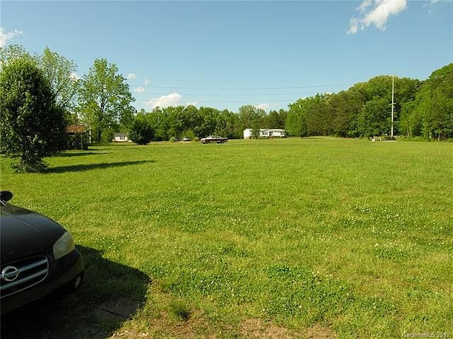 2nd image of 275 Jake Tucker Rd