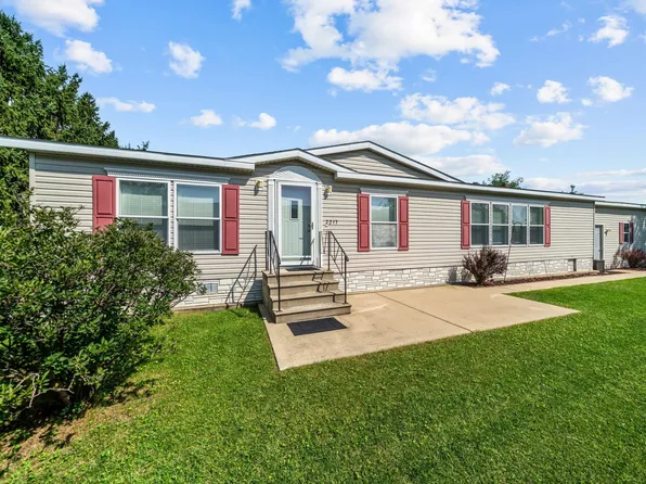 2217 Sunset Ln, Belvidere, IL 61008