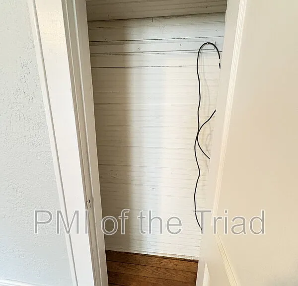1110 Adams St — Photo 8