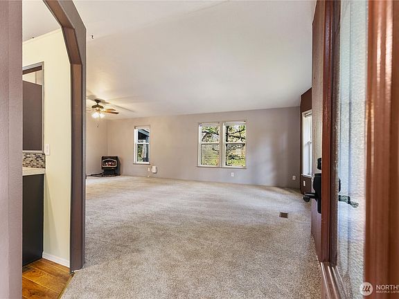 3rd image of 15933 Goldbar Drive