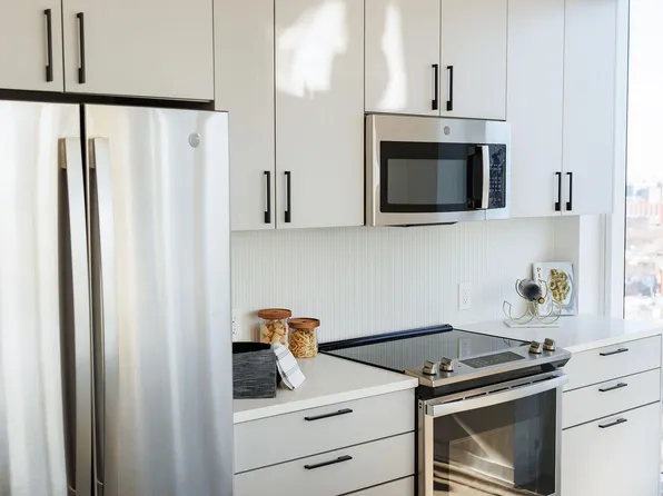 180 Morgan Street image 42 of 140