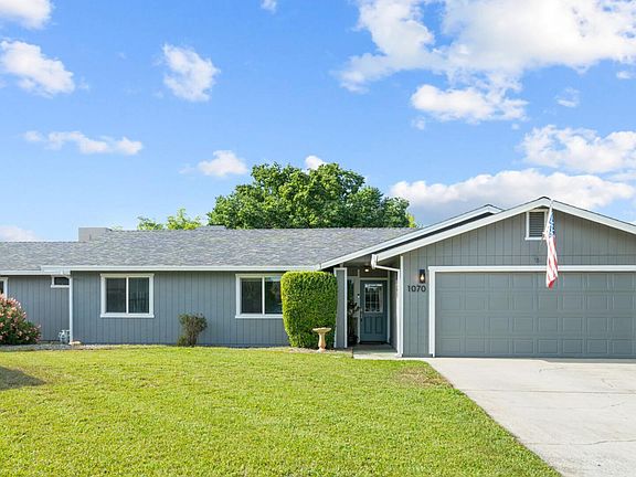 3rd image of 1070 Dara Ct