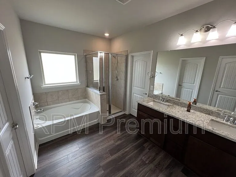 2123 Westfield Ave — Photo 33