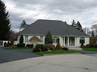 12 Mary Jo Ct, Cranston, RI 02921