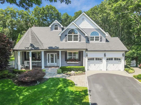 43 Locust Drive, Nesconset, NY 11767