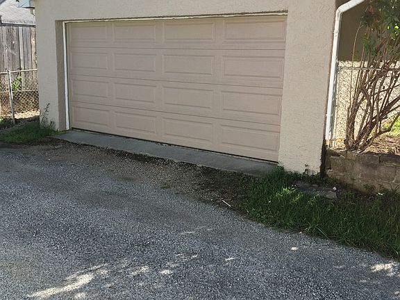 4th image of 157 S Napoleon Ave