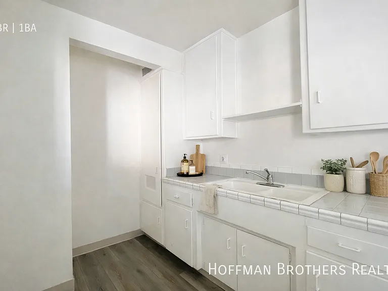 1760 Henderson Ave #5 — Photo 3