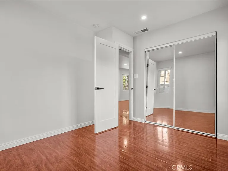 17337 Emelita St — Photo 20