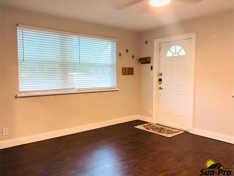 1865 Pioneer Trl — Photo 6