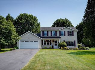 11 Hillcrest Dr, Hamlin, NY 14464
