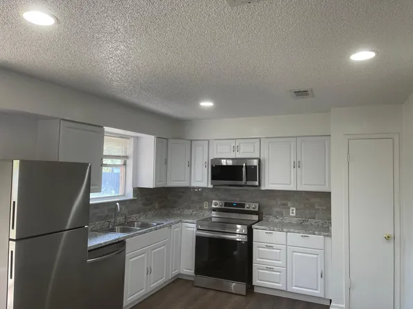 401 E Reunion St, Fairfield, TX 75840