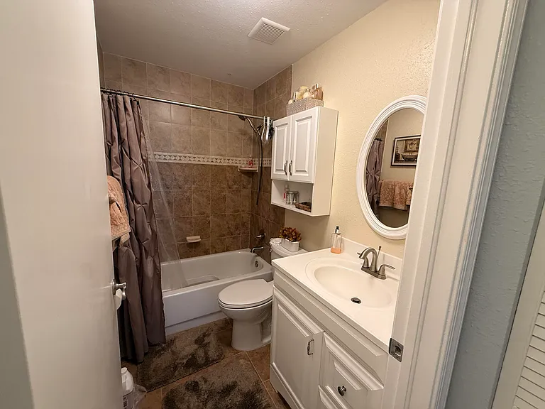 5584 Priscilla Ln — Photo 33