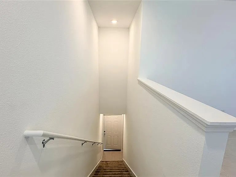5694 Enchanted Meadow Aly #B — Photo 14