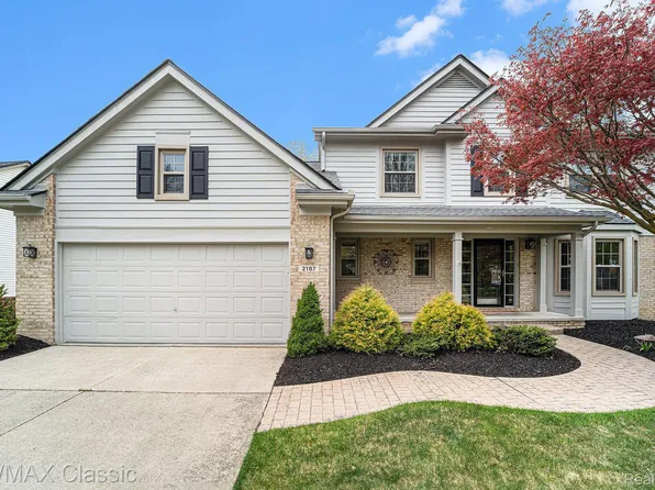 2187 Hedigham Blvd, Wixom, MI 48393