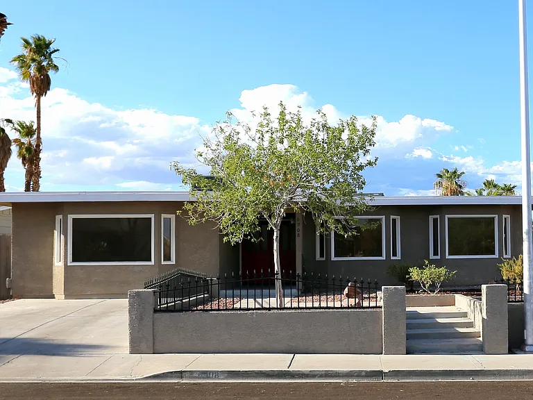 6908 Kinkenon Dr — Photo 36