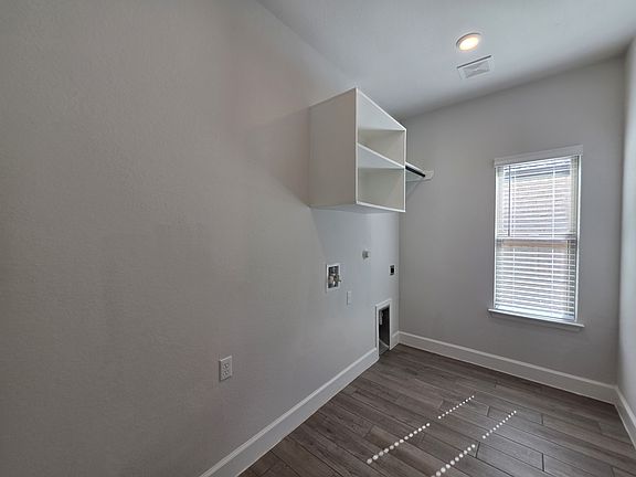 4th image of 116 Rosemary Ct