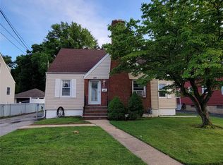 320 W Jamaica Ave, Valley Stream, NY 11580