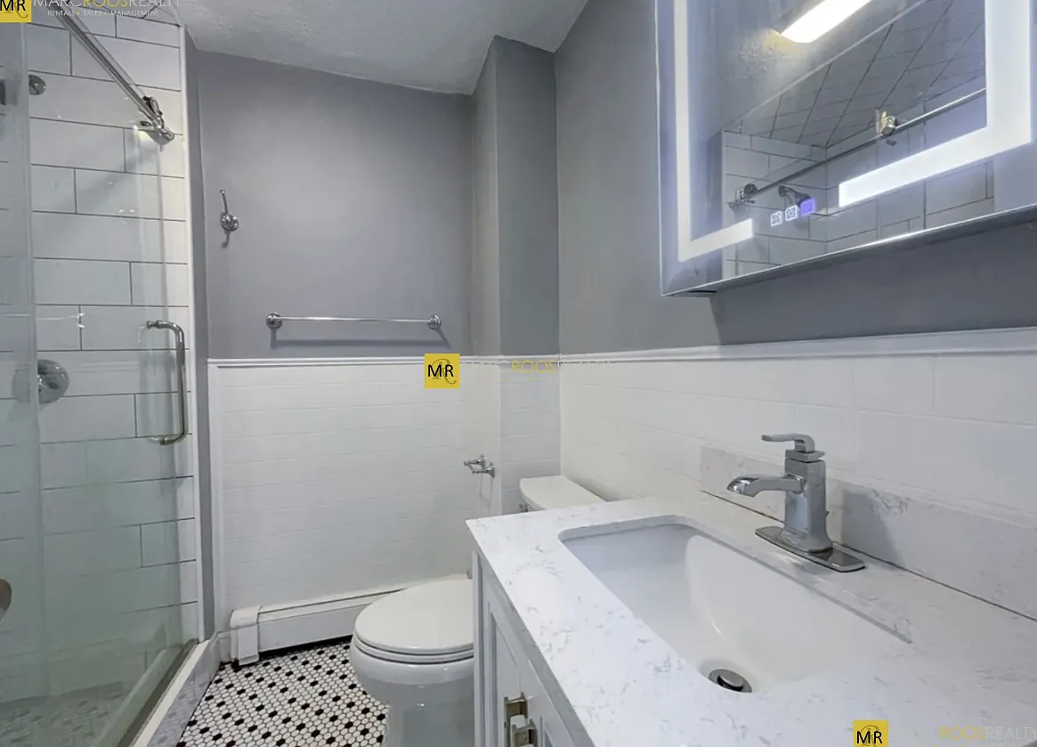 3 bed, 9999 sqft, $5,400 — Photo 4