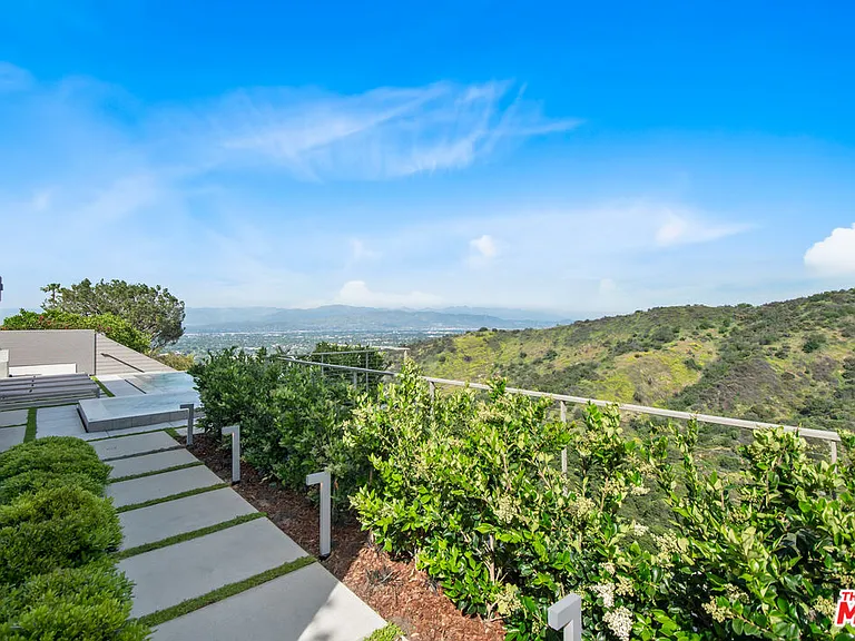 3642 Beverly Ridge Dr — Photo 52