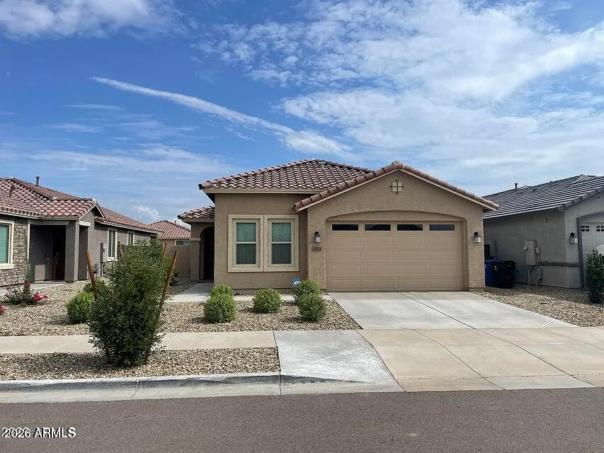 4 bed, 2.0 bath, 1793 sqft, $2,100 — Photo 2