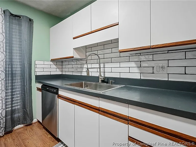 2105 Wexford Oaks Ct — Photo 13