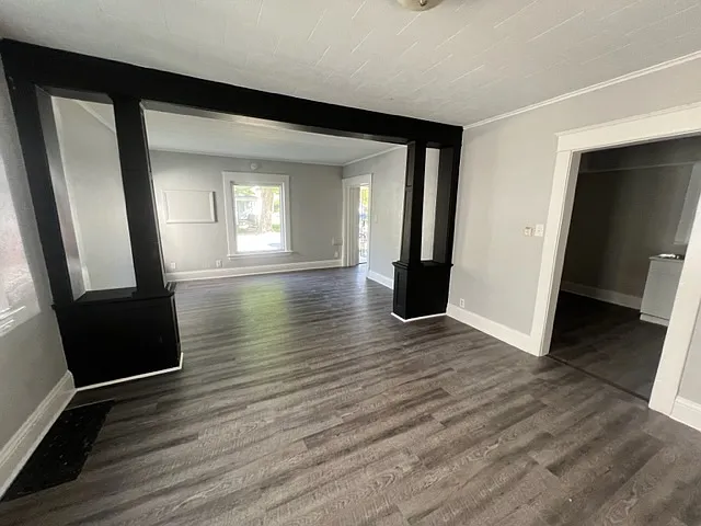 1118 Van Buren St — Photo 4