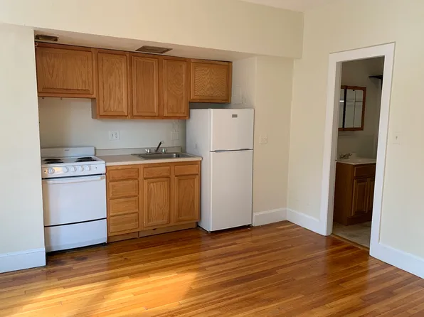 1572 Beacon St #1, Brookline, MA 02446