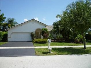 15918 Ashby Field Rd S, Davie, FL 33331