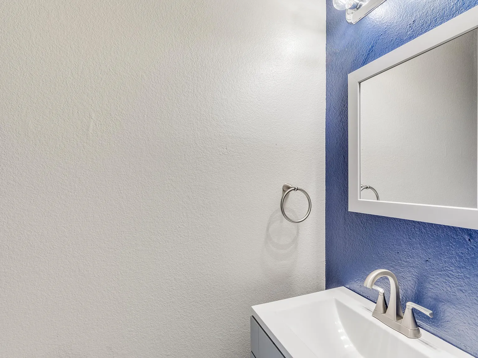4713 Park Downs Dr — Photo 3