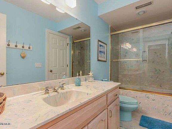 3rd image of 138 Harbor Dr