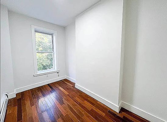 5th image of 733 Lexington Ave #9