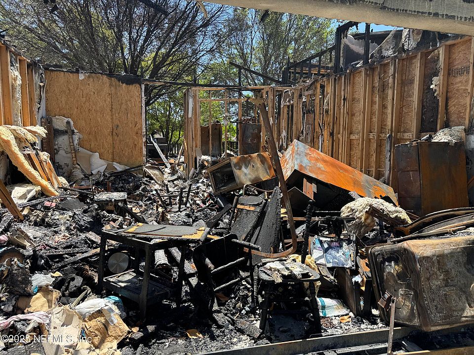 2nd image of 2322 CREEKFRONT Drive
