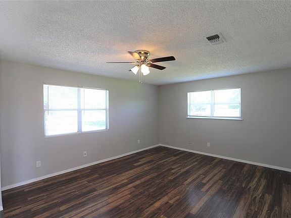 3rd image of 111 Beavers Dr