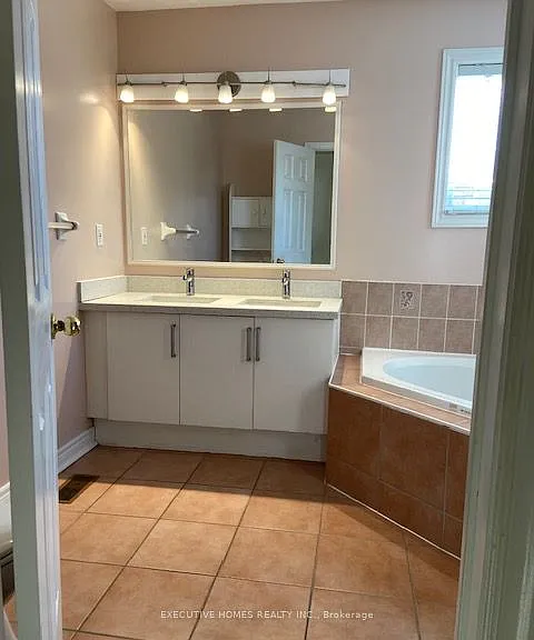 3883 Manatee Way — Photo 32