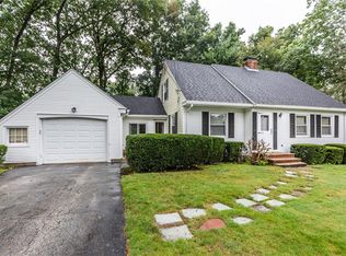 3 Oakhurst Dr, Smithfield, RI 02828