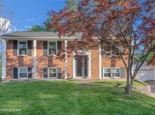 7718 Saint Bernard Ct, Louisville, KY 40291